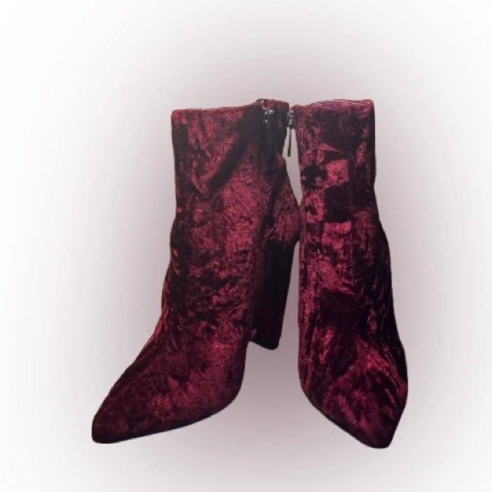 Jessica Simpson Burgundy Crushed Velvet Heeled Boots Size 6 Women’s - Picture 12 of 16